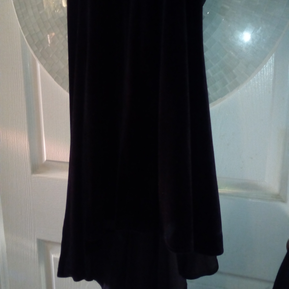 Stevie Nicks black Velvet curvy skirt - Picture 2 of 3